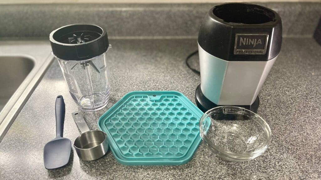 How to make a frozen lick mat for your dog