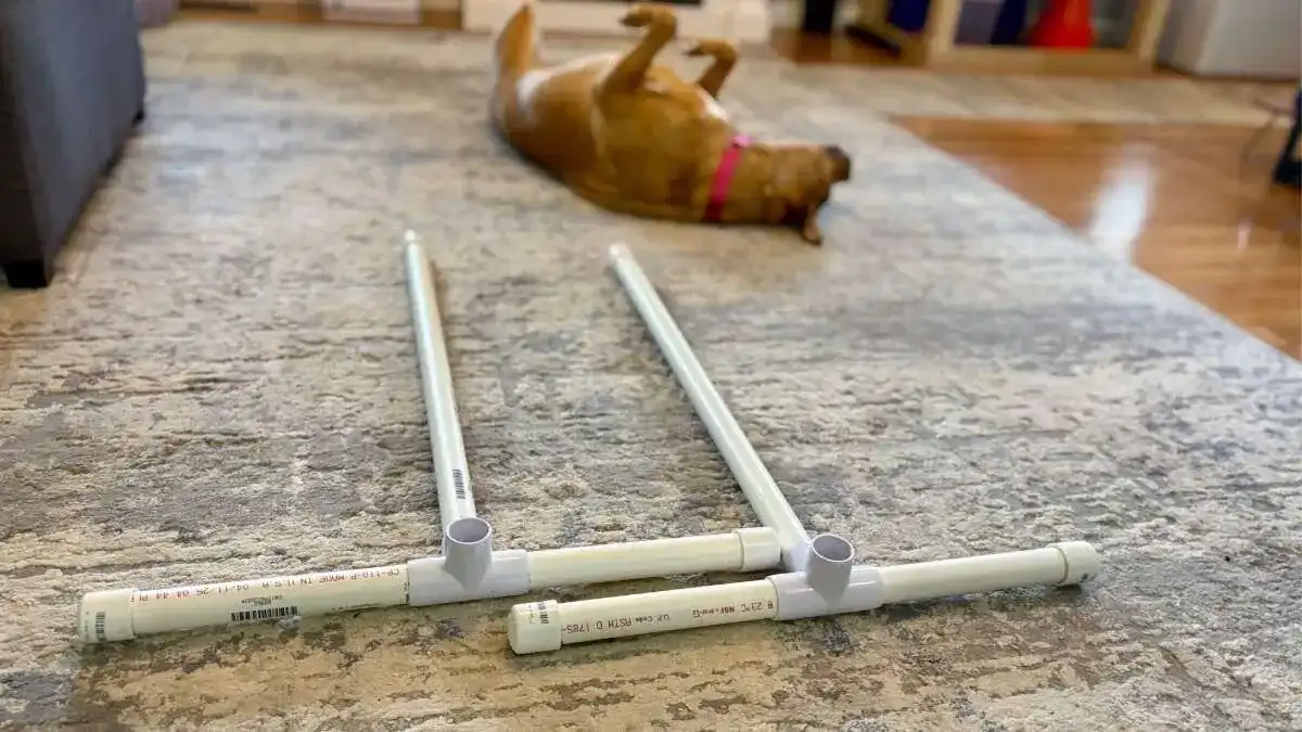 diy dog agility jumps intermediate legs Assembling the legs of the diy dog agility jump